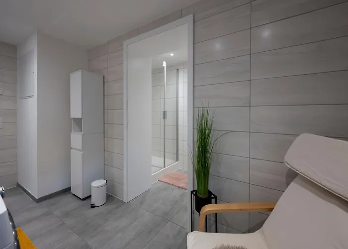 Modernes, Stilvolles 4 Apartment