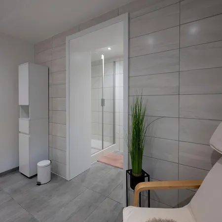 Modernes, Stilvolles 4 Apartment
